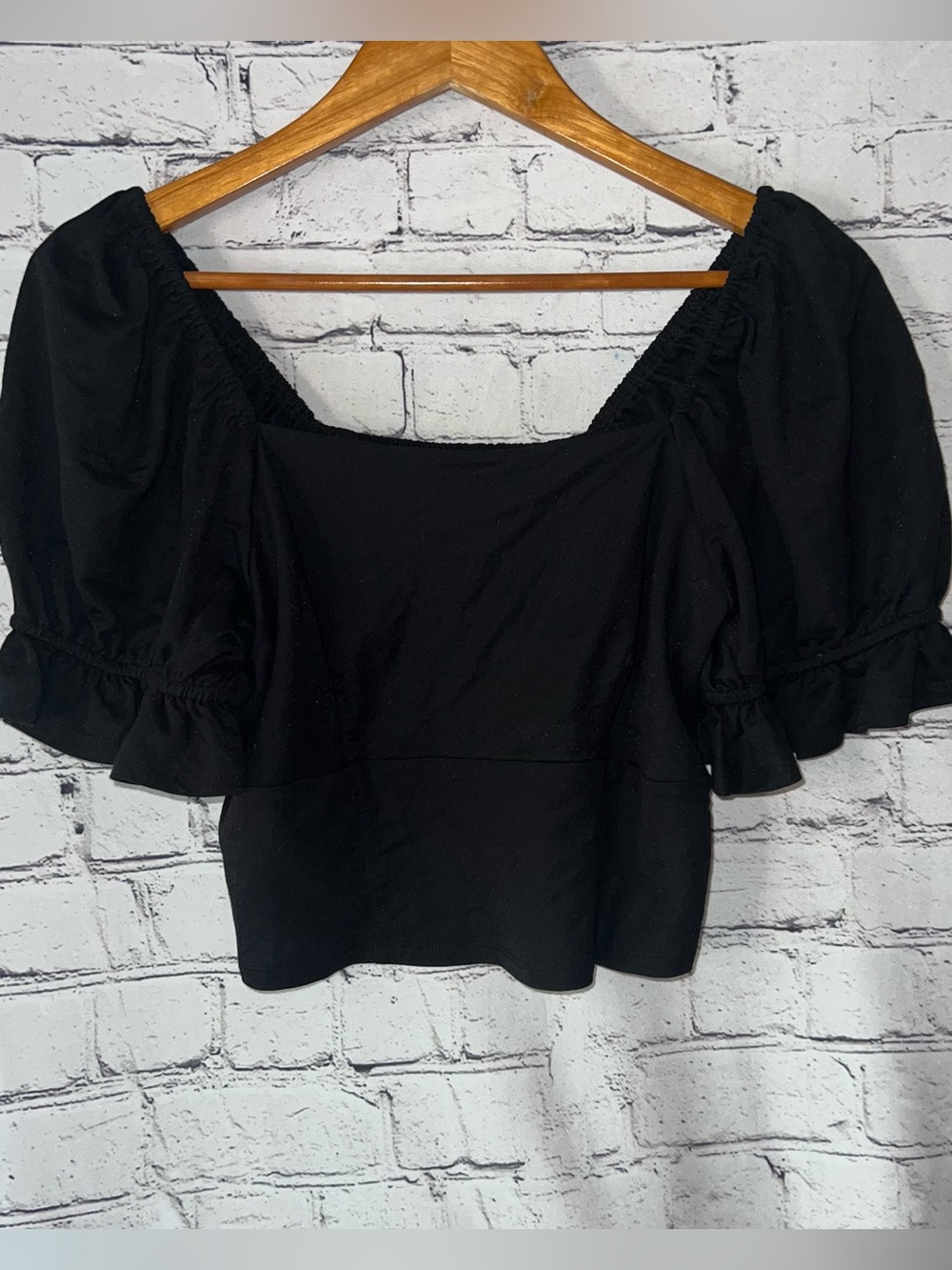 And Now This NWT Black Off Shoulder Smocked Crop Top Size 0X